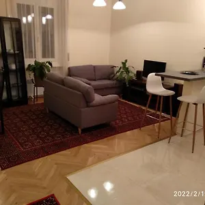 A Quiet Place In The Heart Of The Apartment Budapest